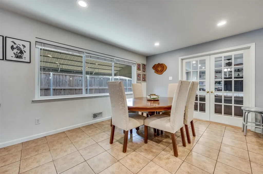 9835 Estate Lane Dallas TX 75238
