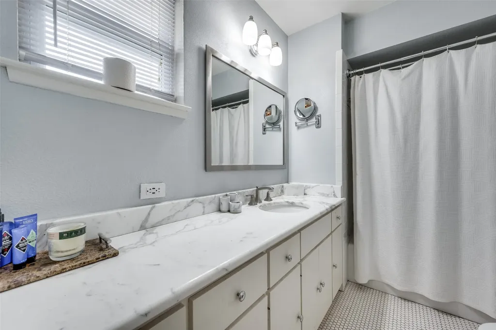 9835 Estate Lane Dallas TX 75238