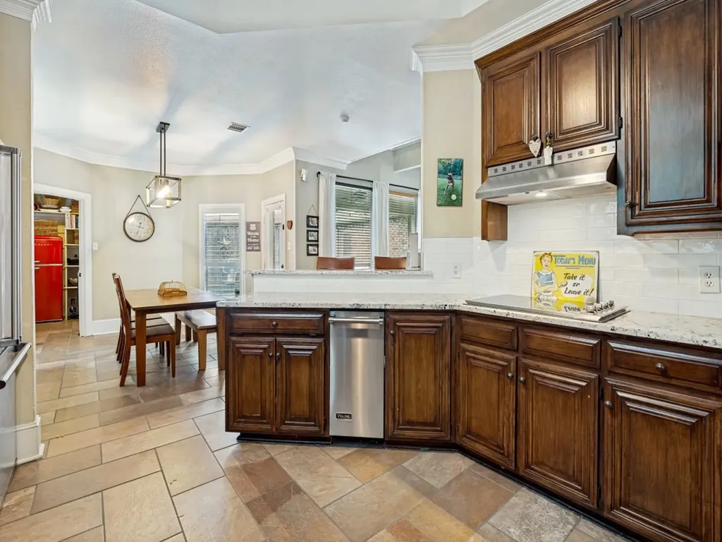 2326 Ox Bow Court Arlington TX 76006