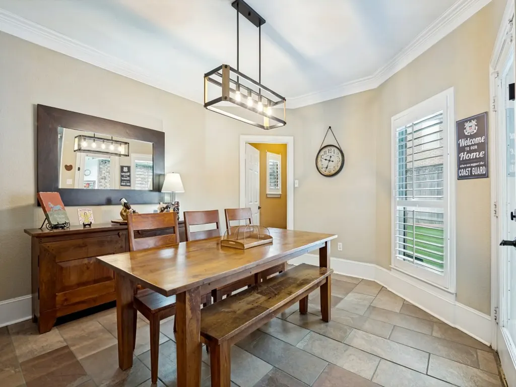 2326 Ox Bow Court Arlington TX 76006