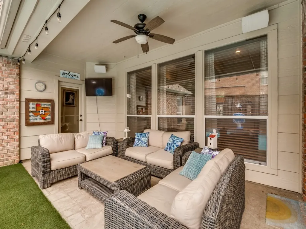 2326 Ox Bow Court Arlington TX 76006