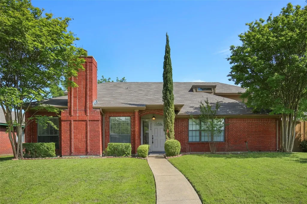 2226 Crystal Creek Lane Garland TX 75040