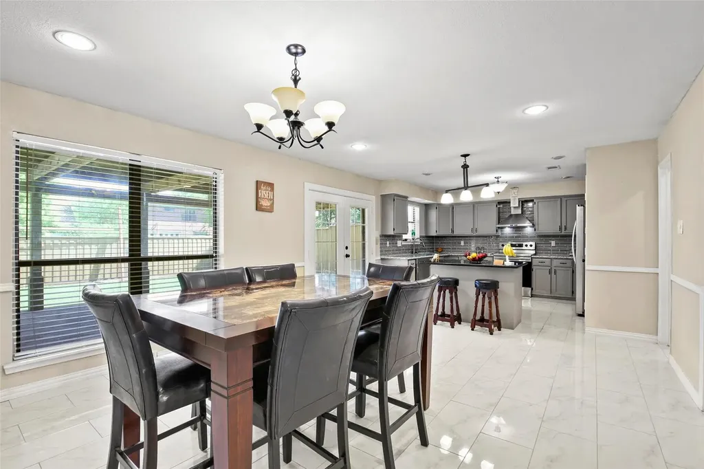 2226 Crystal Creek Lane Garland TX 75040