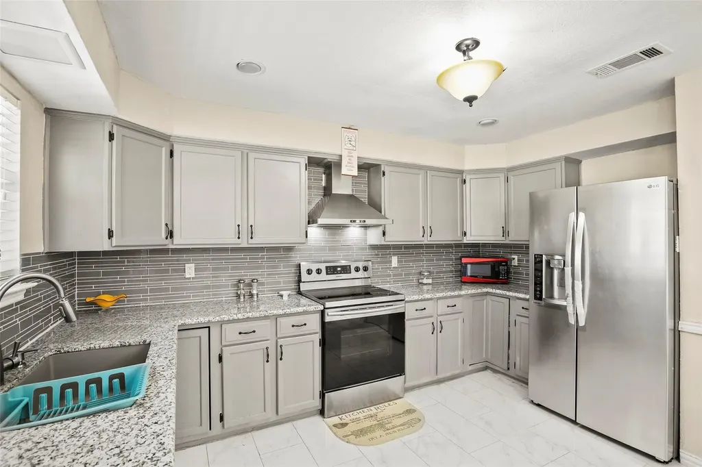 2226 Crystal Creek Lane Garland TX 75040