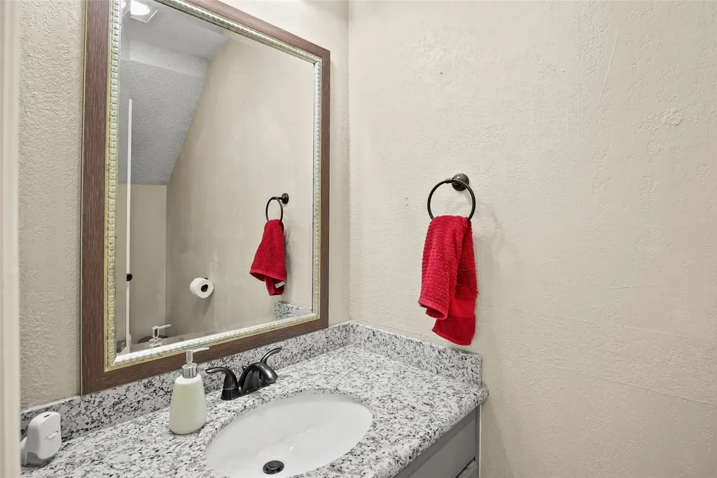 2226 Crystal Creek Lane Garland TX 75040