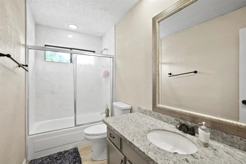 2226 Crystal Creek Lane Garland TX 75040