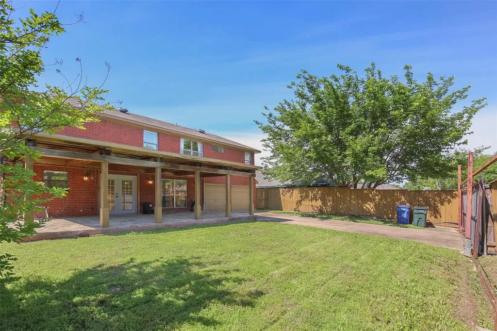 2226 Crystal Creek Lane Garland TX 75040