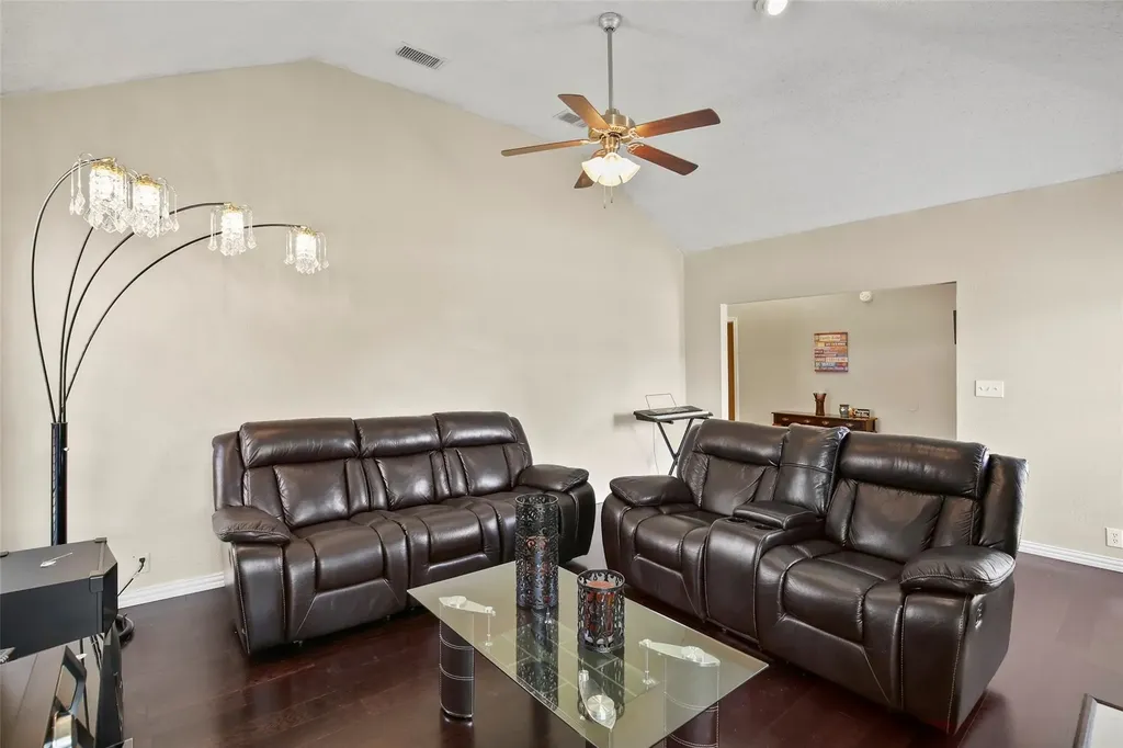2226 Crystal Creek Lane Garland TX 75040