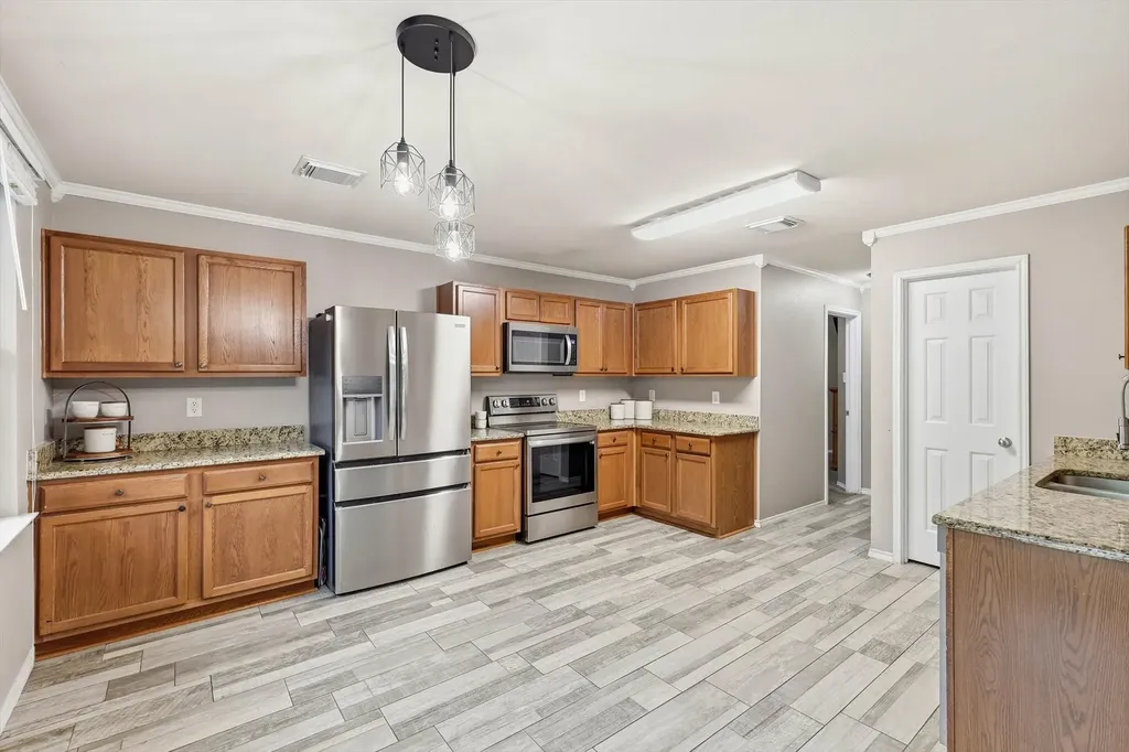 16637 Woodside Drive Fort Worth TX 76247