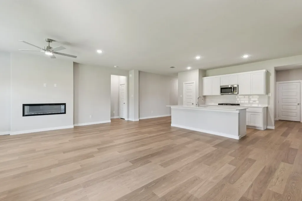 2114 Rowan Drive Gunter TX 75058