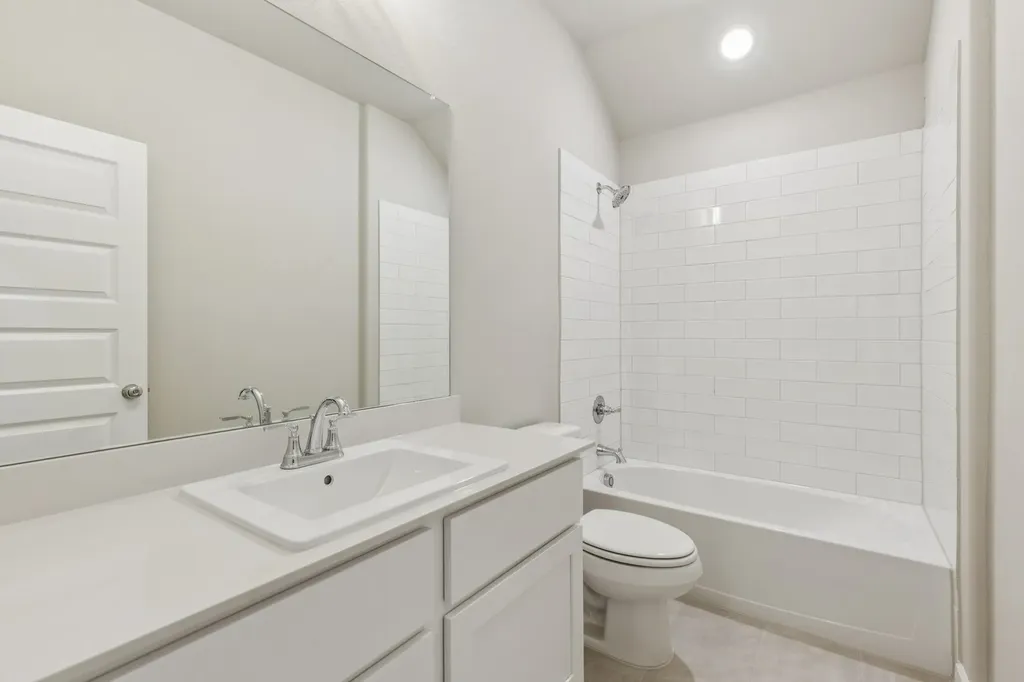 2114 Rowan Drive Gunter TX 75058