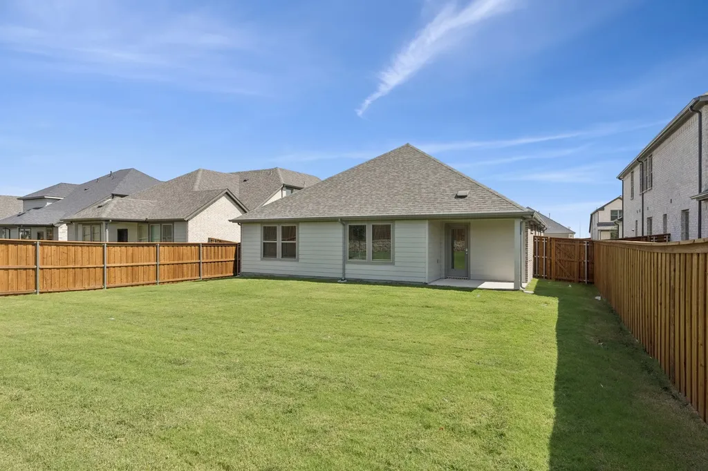 2114 Rowan Drive Gunter TX 75058