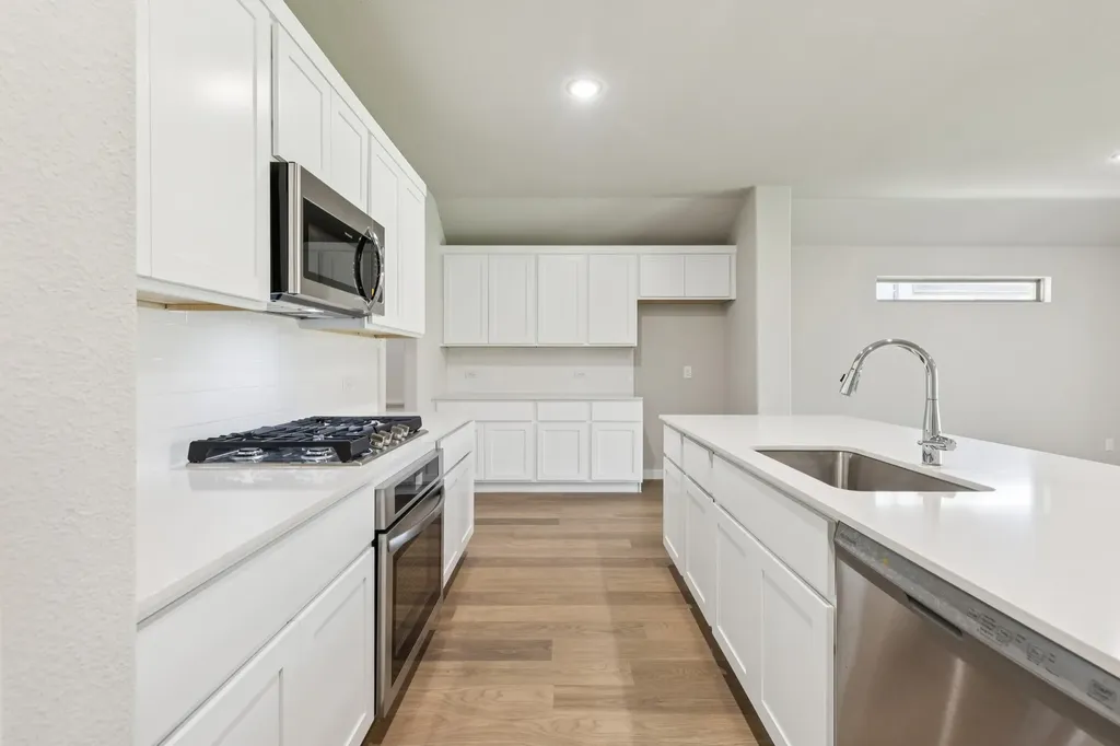 2114 Rowan Drive Gunter TX 75058