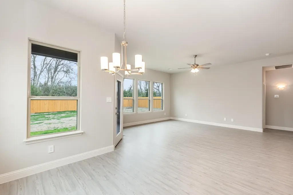 1019 Ella Desoto TX 75115