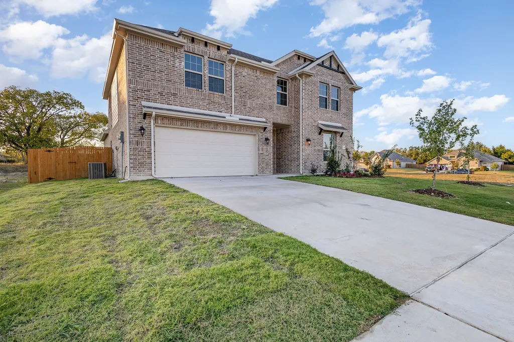 1019 Ella Desoto TX 75115