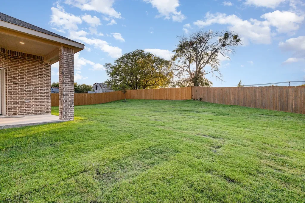 1019 Ella Desoto TX 75115