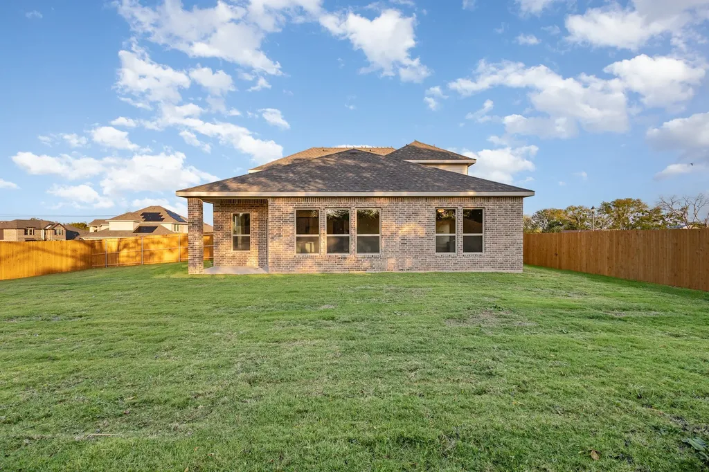 1019 Ella Desoto TX 75115