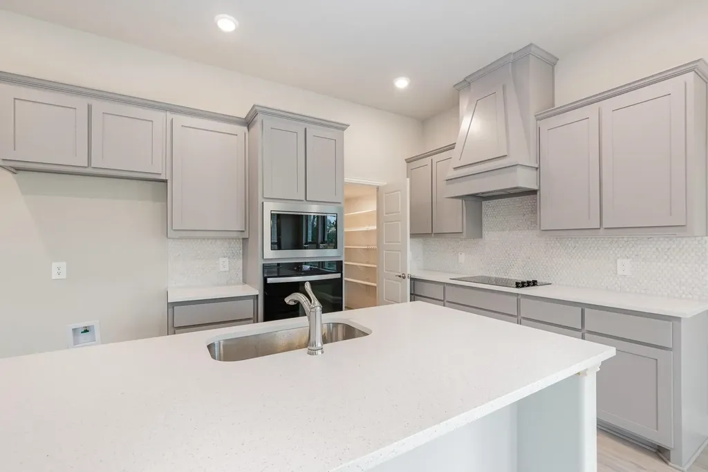 1019 Ella Desoto TX 75115