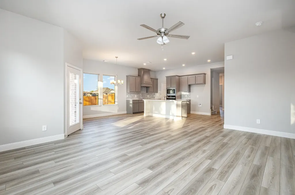 1019 Ella Desoto TX 75115