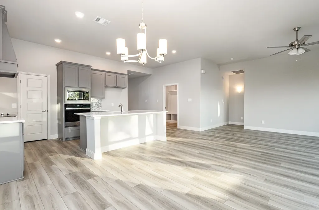 1019 Ella Desoto TX 75115
