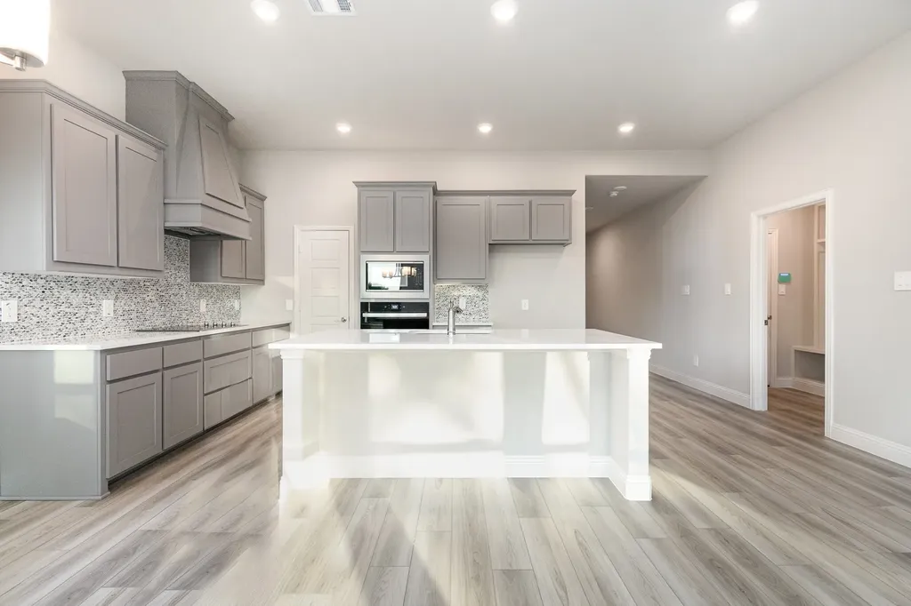 1019 Ella Desoto TX 75115