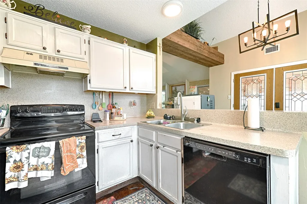 7814 Clairmont Avenue Rowlett TX 75089