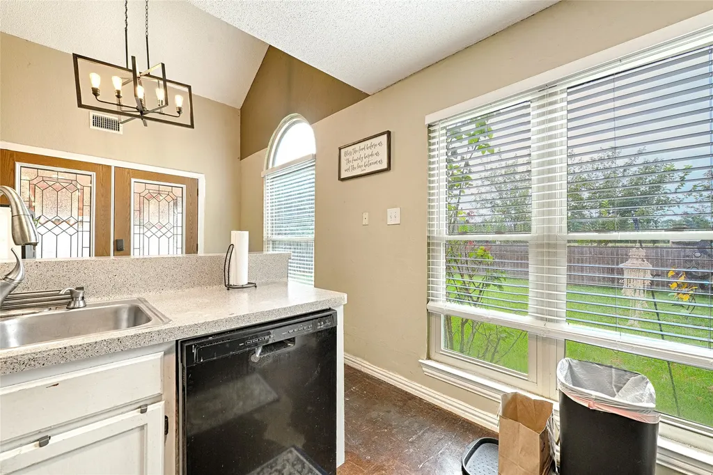 7814 Clairmont Avenue Rowlett TX 75089
