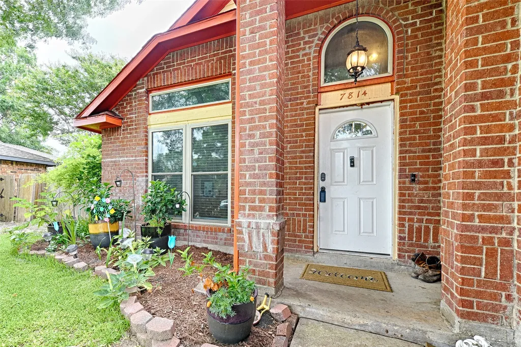7814 Clairmont Avenue Rowlett TX 75089