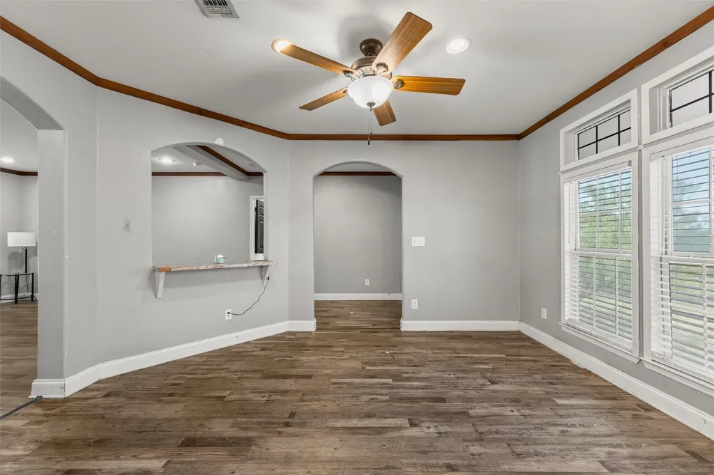 284 Bubert Lane Mcgregor TX 76657