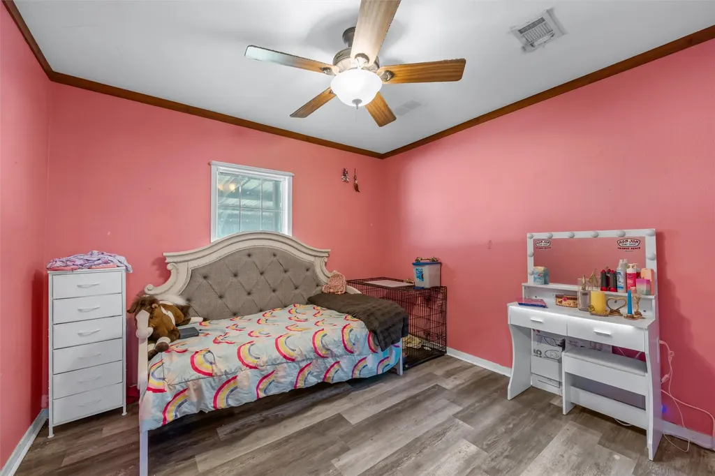 284 Bubert Lane Mcgregor TX 76657