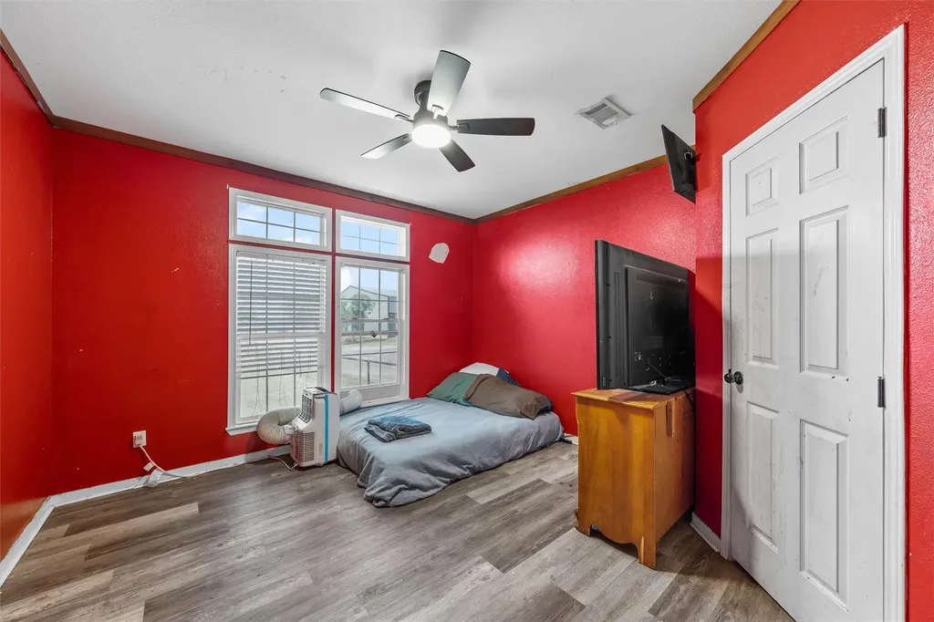 284 Bubert Lane Mcgregor TX 76657