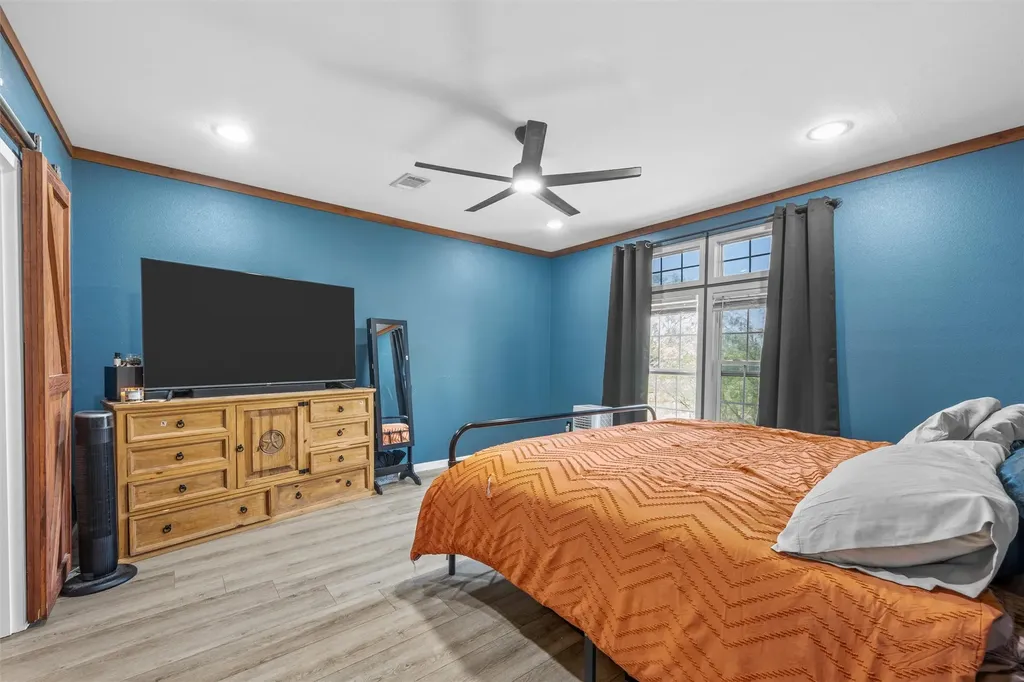 284 Bubert Lane Mcgregor TX 76657