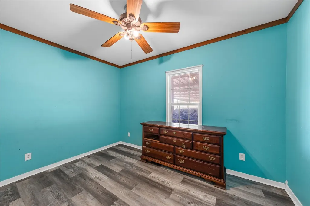 284 Bubert Lane Mcgregor TX 76657