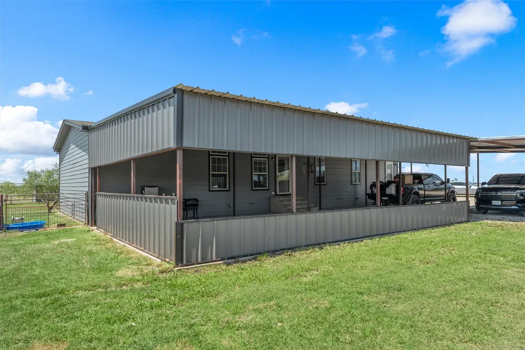 284 Bubert Lane Mcgregor TX 76657