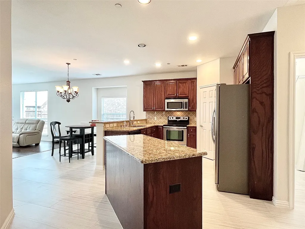 2204 Paige Court Carrollton TX 75006