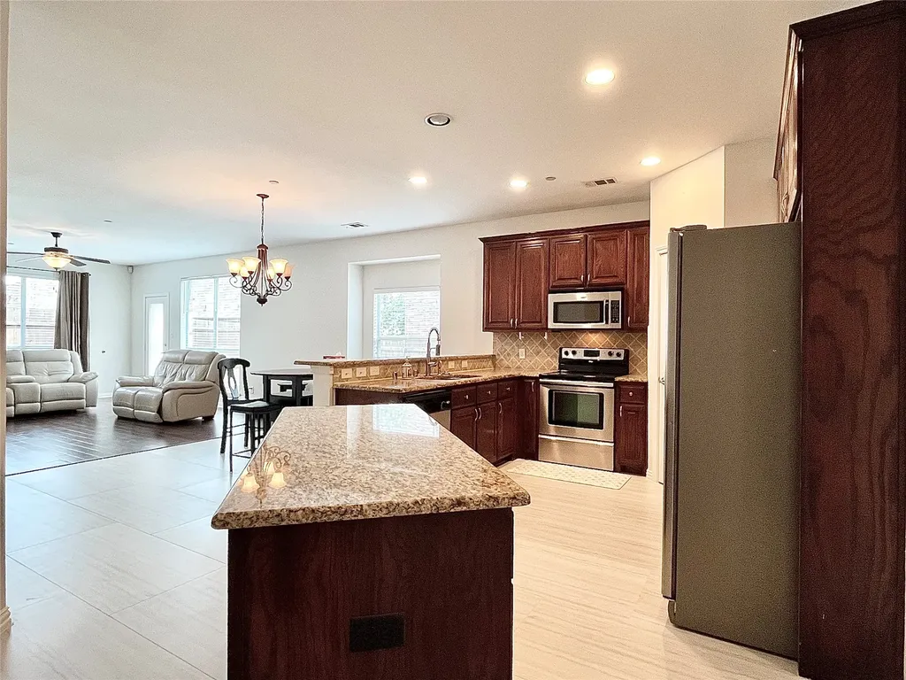 2204 Paige Court Carrollton TX 75006