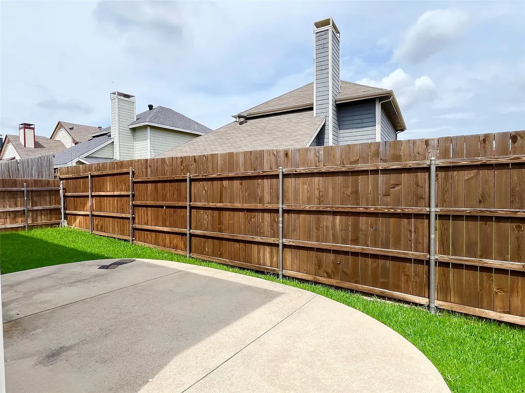 2204 Paige Court Carrollton TX 75006