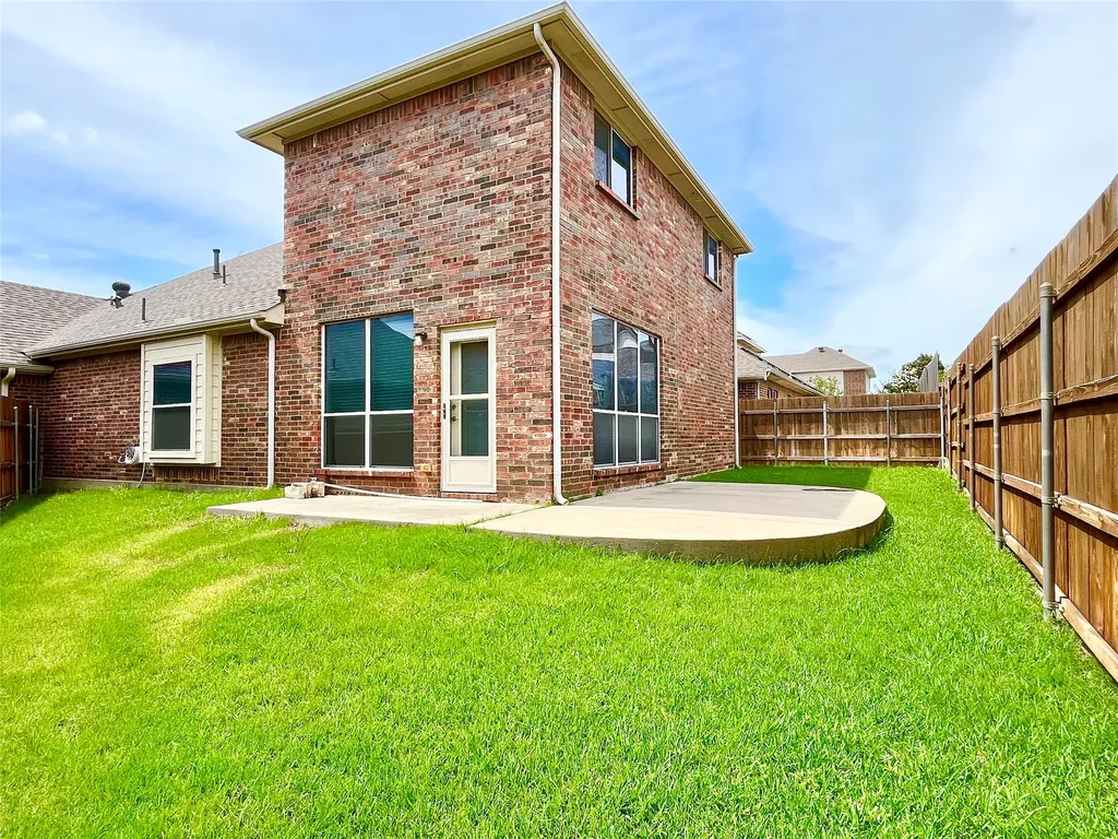 2204 Paige Court Carrollton TX 75006