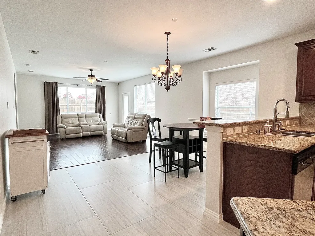 2204 Paige Court Carrollton TX 75006