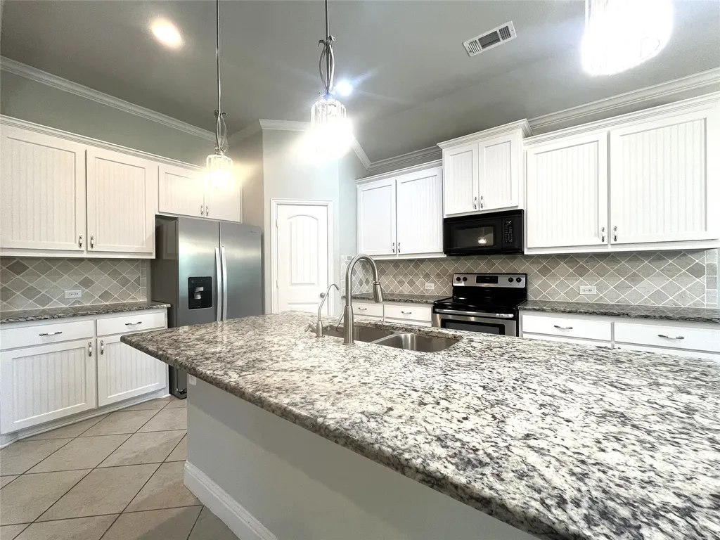 348 Bessie Coleman Boulevard Waxahachie TX 75165