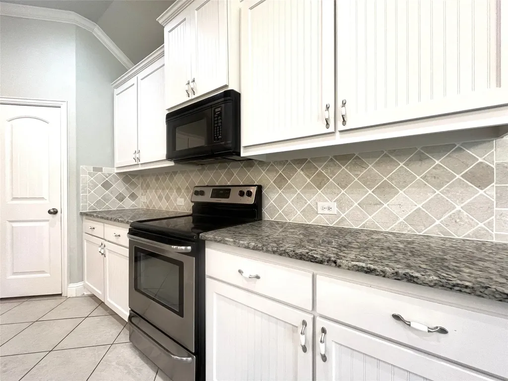 348 Bessie Coleman Boulevard Waxahachie TX 75165