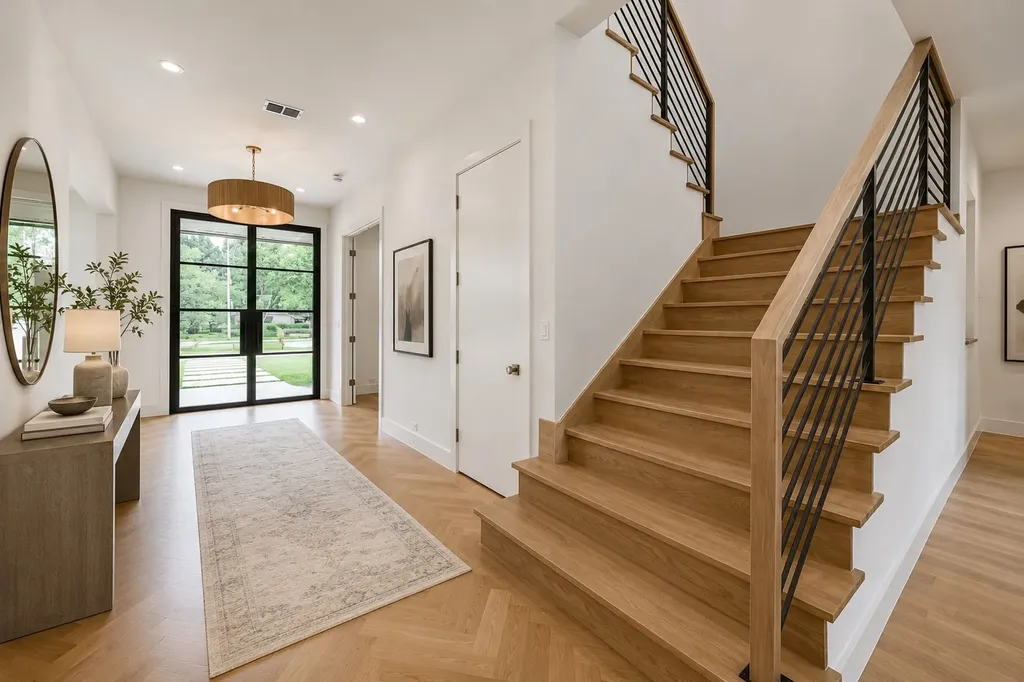 3304 Royal Lane Dallas TX 75229