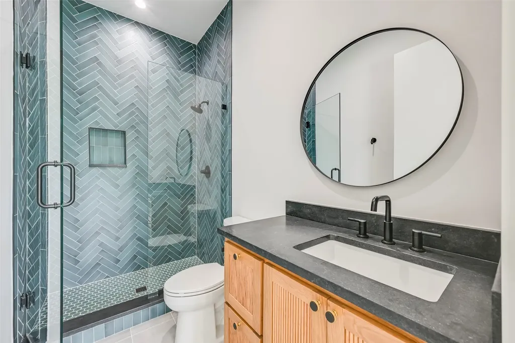 3304 Royal Lane Dallas TX 75229