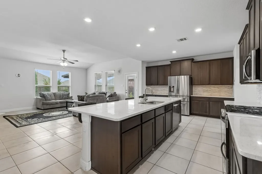 2900 Half Moon Road Aubrey TX 76227