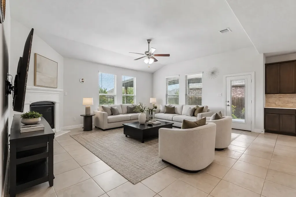 2900 Half Moon Road Aubrey TX 76227