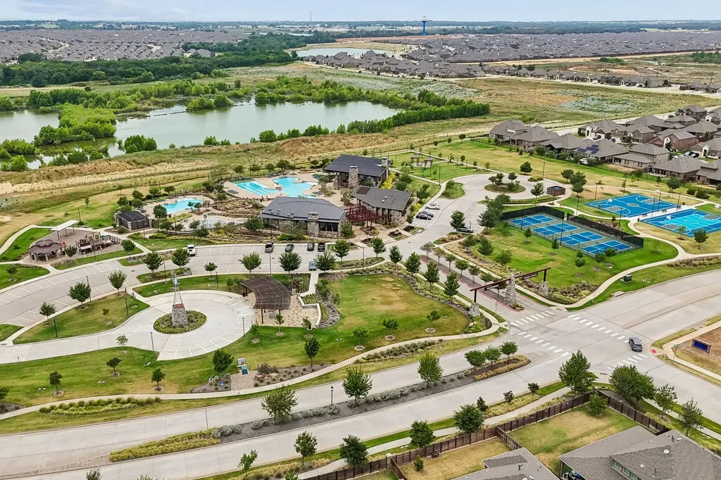 2900 Half Moon Road Aubrey TX 76227