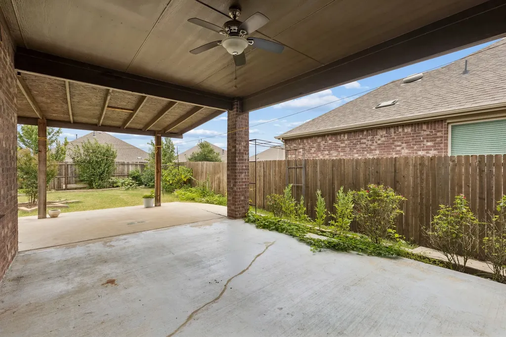 2900 Half Moon Road Aubrey TX 76227