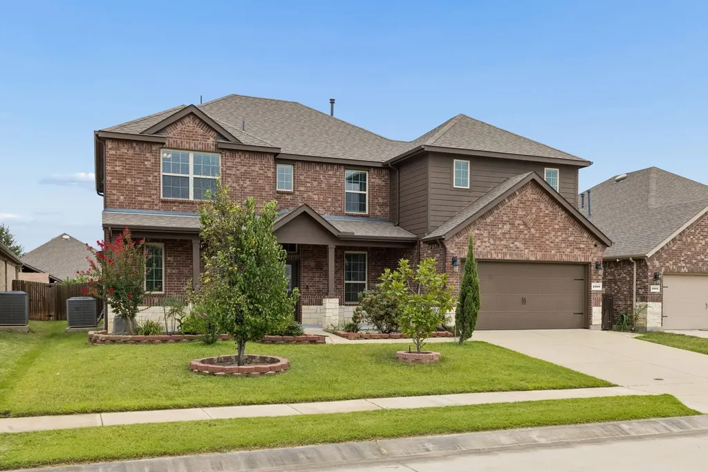 2900 Half Moon Road Aubrey TX 76227