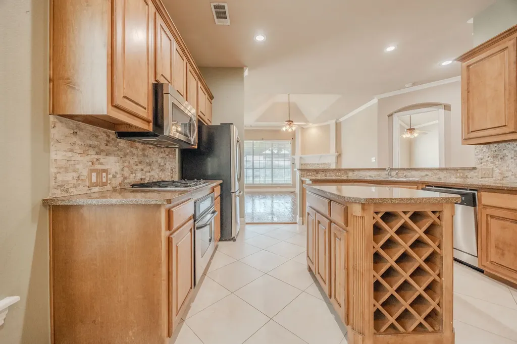 2200 Stone Creek Drive Mckinney TX 75072