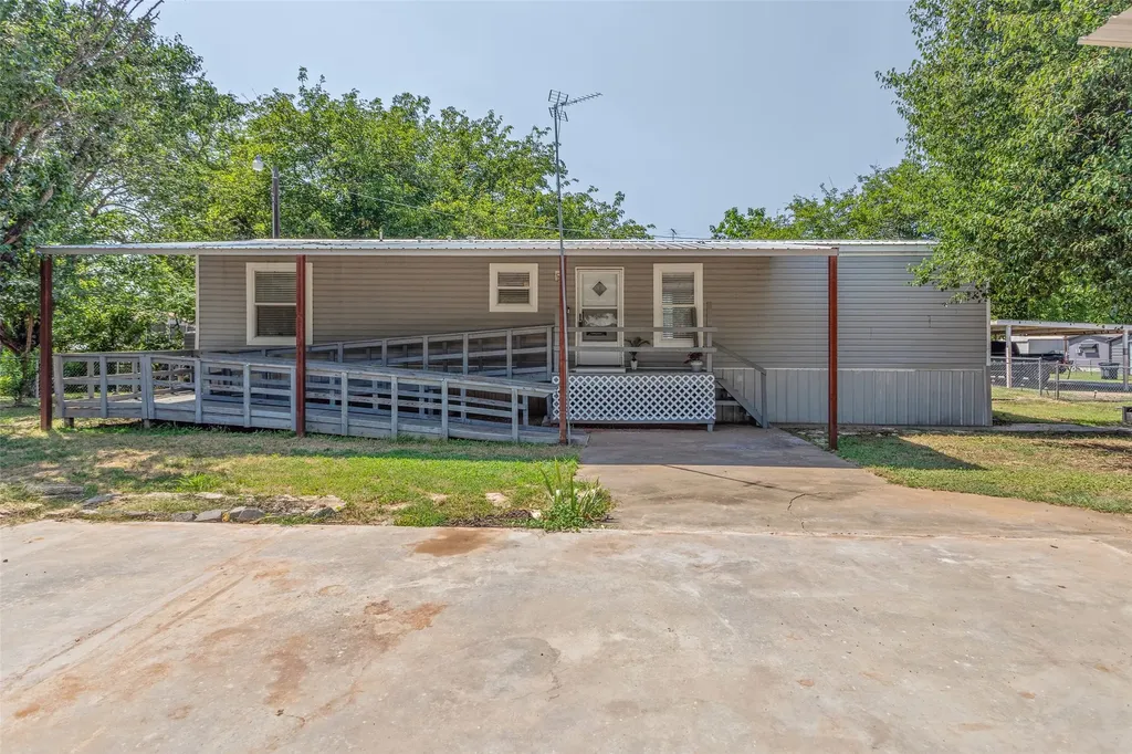 3616 Pecan Grove Court Granbury TX 76048